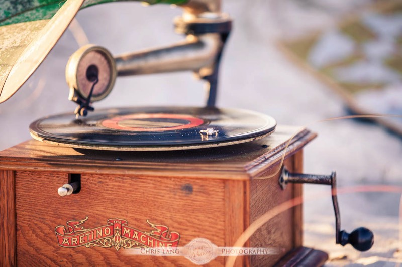 Vintage-Retro-Style-Engagement-Picture-Ideas-Inspiration-Wilmington-NC-Photographer