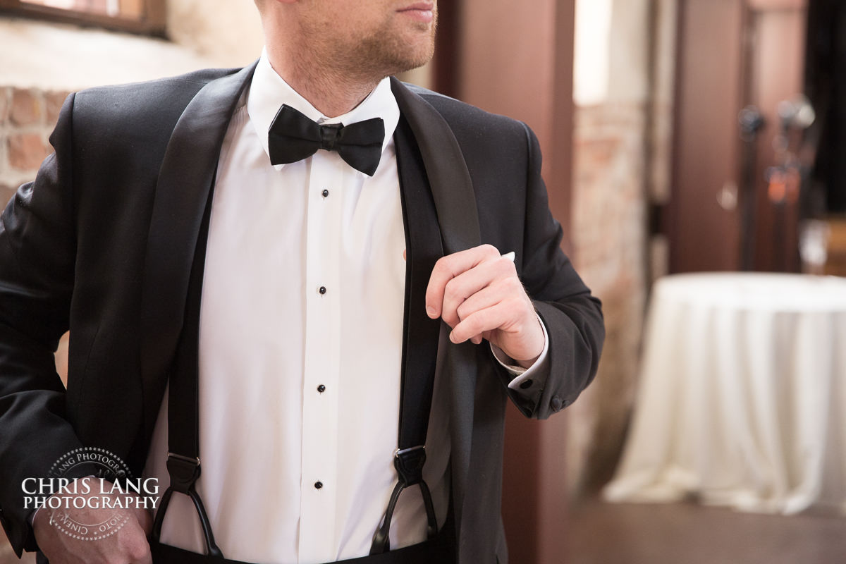 Groom photo - pre wedding photos - wedding photo ideas - getting ready wedding pictures - bride - groom - wedding dress - wilmington nc wedding photography 